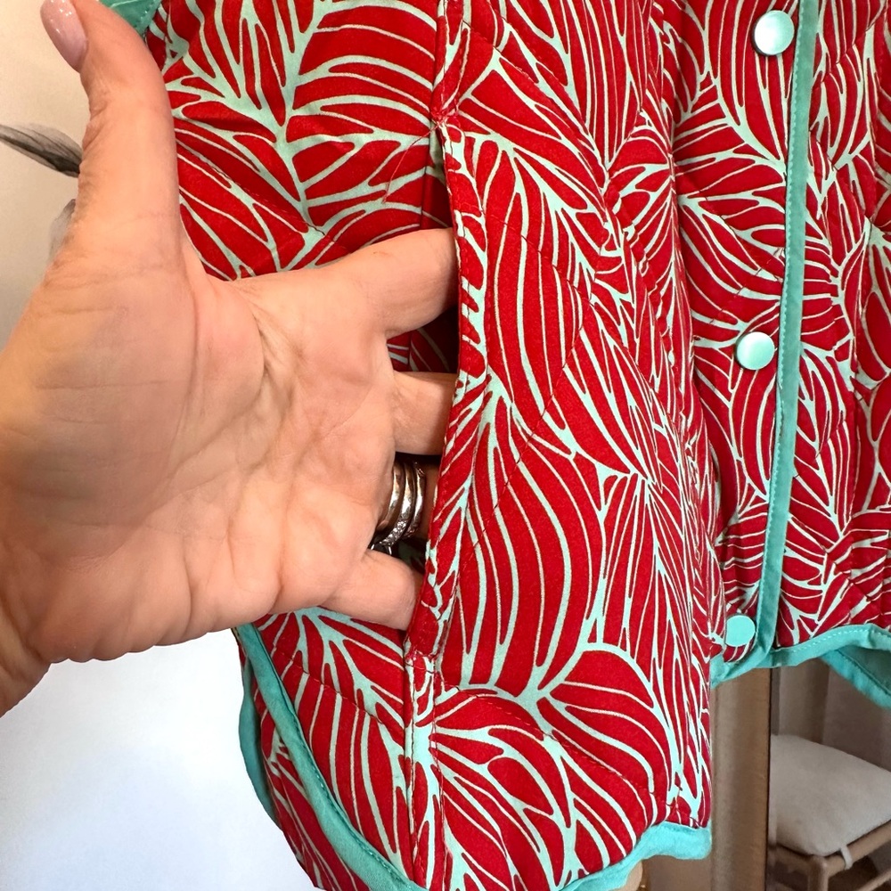 Red and Teal Patterned Spring Vest - Picture 4 of 11